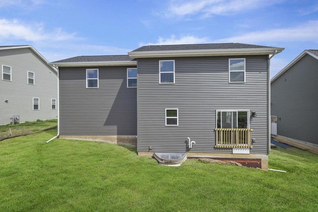 203 Dahlia Drive, Stoughton, WI 53589