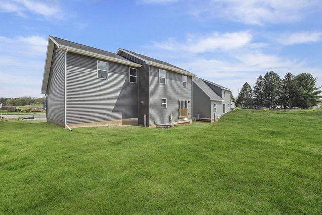 203 Dahlia Drive, Stoughton, WI 53589