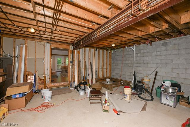 1720 Hinckley Hills Road, Hinckley, OH 44233