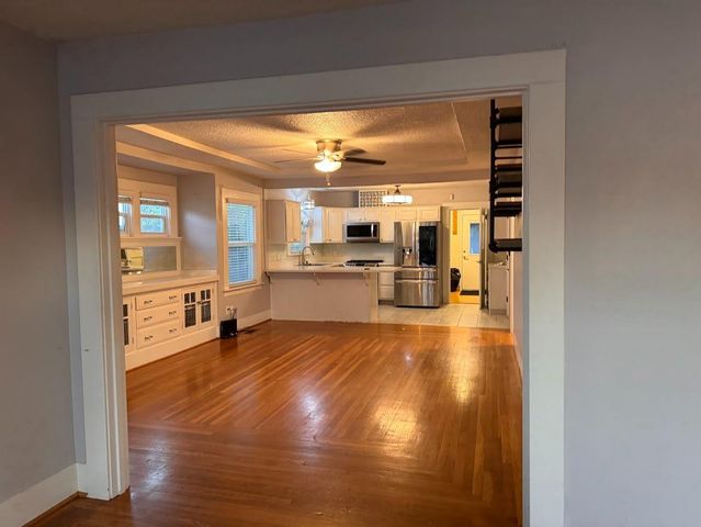 1105-1107 W G St, Oakdale, CA 95361