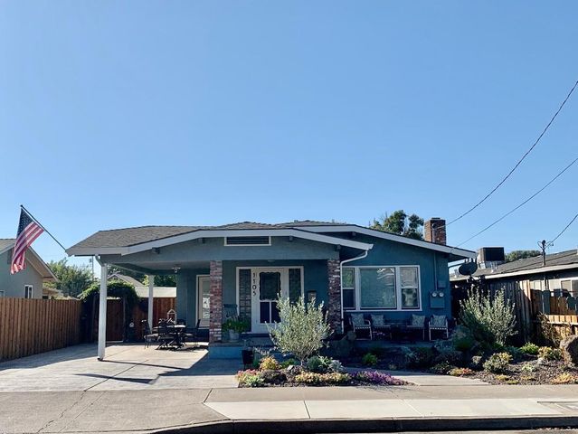1105-1107 W G St, Oakdale, CA 95361