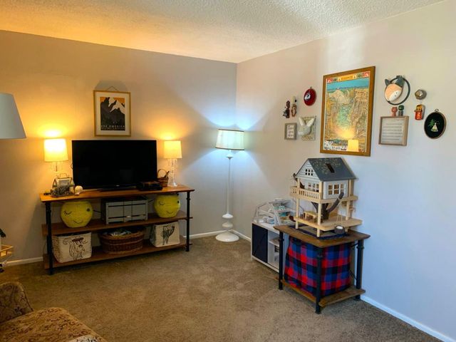 1105-1107 W G St, Oakdale, CA 95361