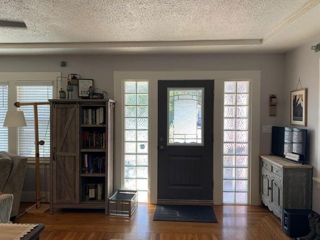 1105-1107 W G St, Oakdale, CA 95361