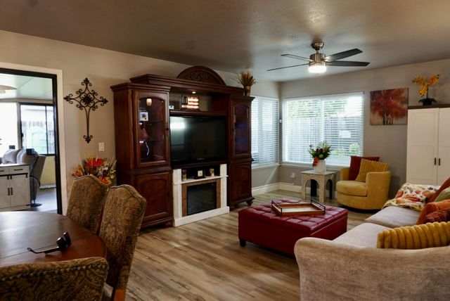 322 Hemphill Way, Roseville, CA 95678