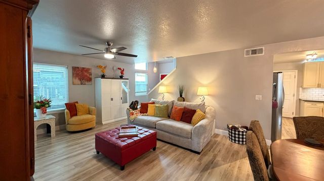 322 Hemphill Way, Roseville, CA 95678