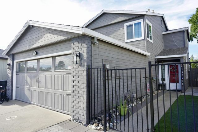 322 Hemphill Way, Roseville, CA 95678