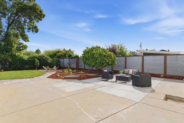 1414 Laurel, Santa Cruz, CA 95060
