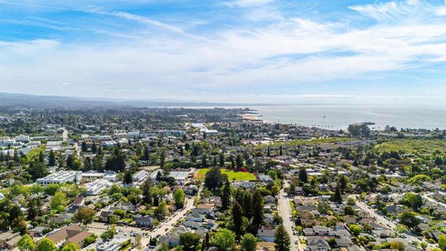 1414 Laurel, Santa Cruz, CA 95060