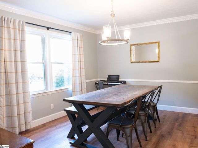 7 Crowndale Court, Taylors, SC 29687
