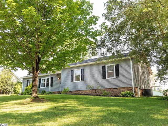 7 Crowndale Court, Taylors, SC 29687