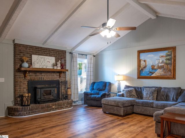 7 Crowndale Court, Taylors, SC 29687