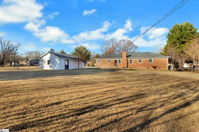 106 Lynn Drive, Taylors, SC 29687