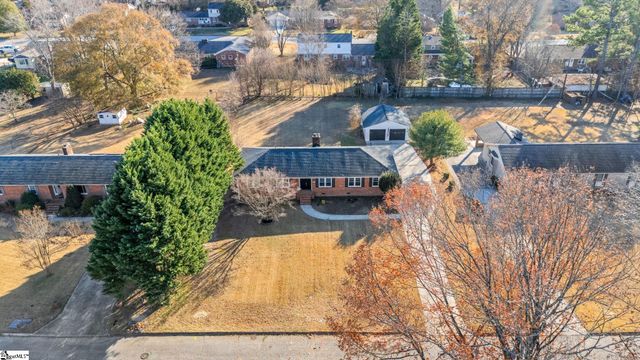 106 Lynn Drive, Taylors, SC 29687