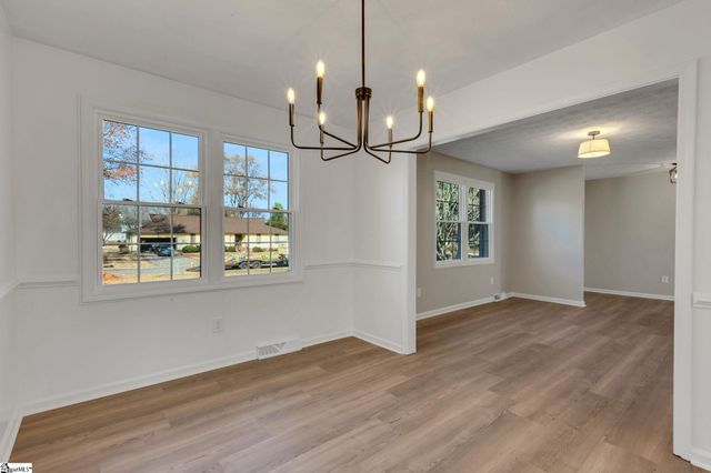 106 Lynn Drive, Taylors, SC 29687