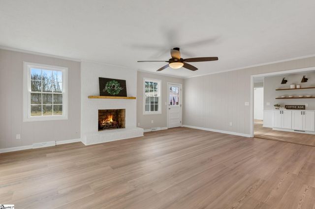 106 Lynn Drive, Taylors, SC 29687