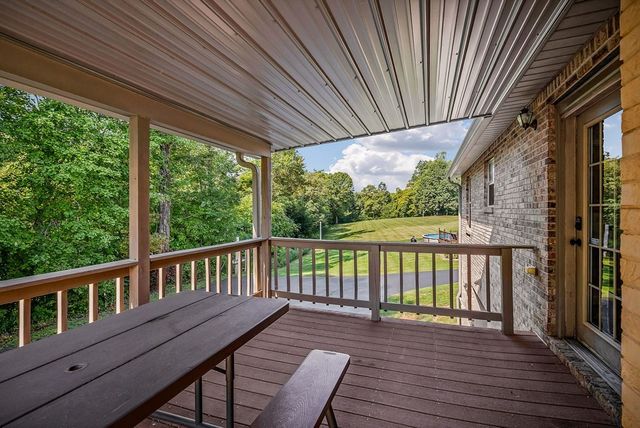 151 Hack Dyer Ln, Bloomington Springs, TN 38545