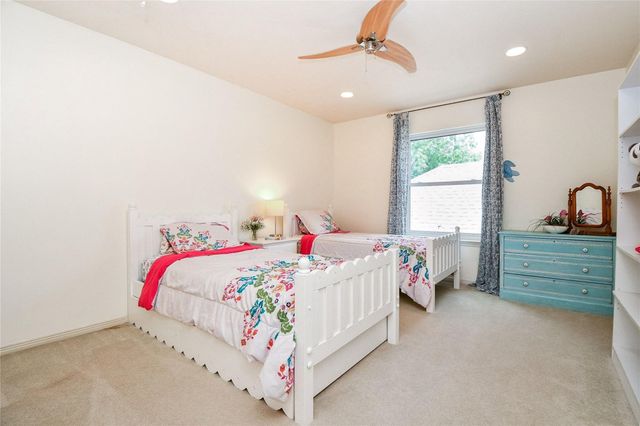 16022 Surrey Woods Drive, Friendswood, TX 77546