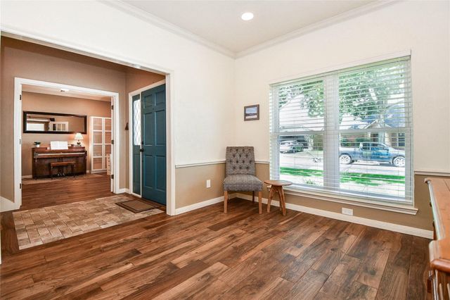 16022 Surrey Woods Drive, Friendswood, TX 77546