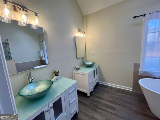 125 Sandridge Court, Alpharetta, GA 30022