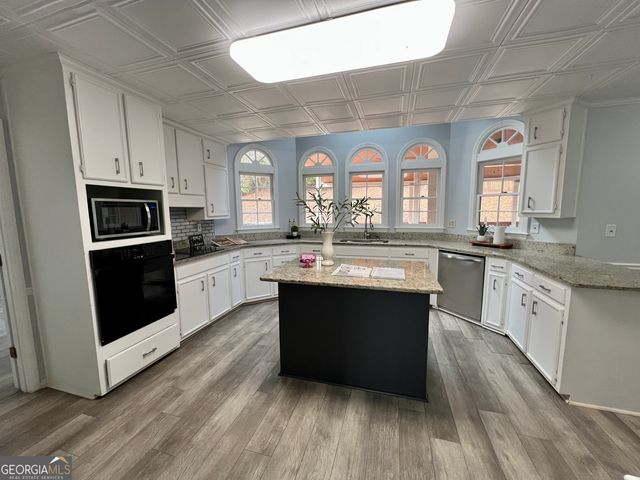 125 Sandridge Court, Alpharetta, GA 30022