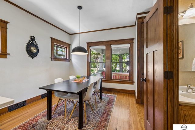 2445 Park Avenue, Lincoln, NE 68502
