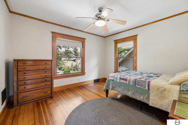 2445 Park Avenue, Lincoln, NE 68502