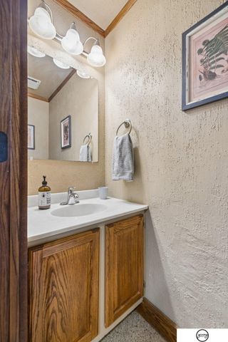2445 Park Avenue, Lincoln, NE 68502