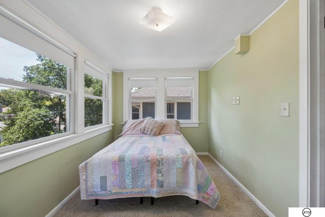 2445 Park Avenue, Lincoln, NE 68502