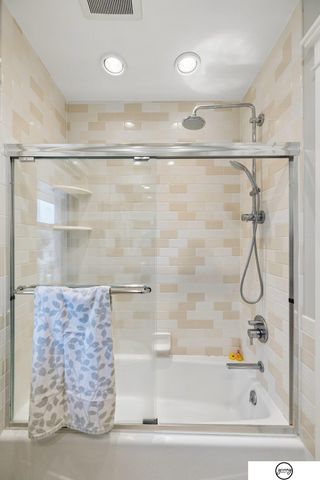 2445 Park Avenue, Lincoln, NE 68502