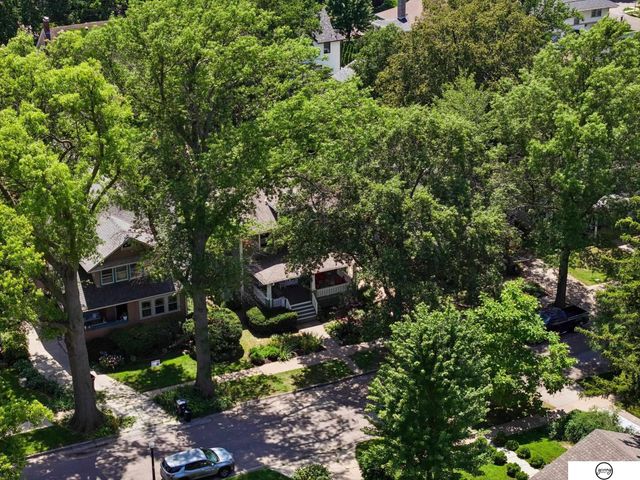2445 Park Avenue, Lincoln, NE 68502