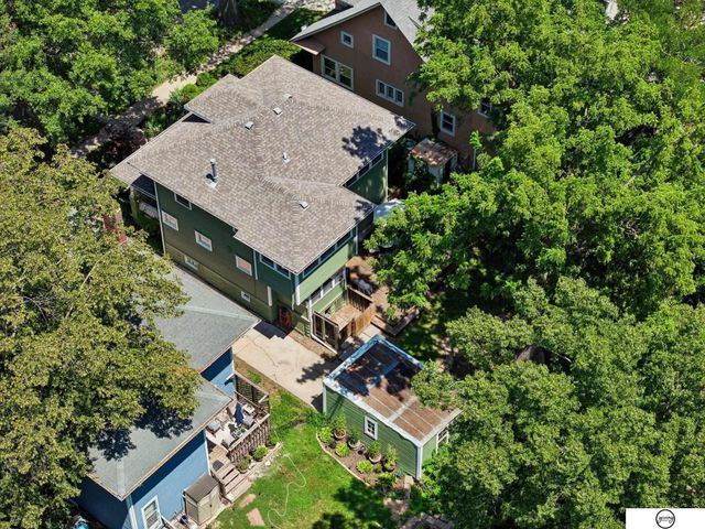 2445 Park Avenue, Lincoln, NE 68502
