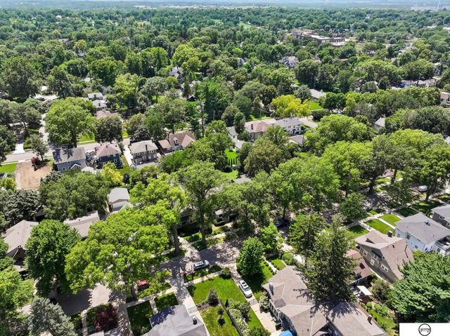 2445 Park Avenue, Lincoln, NE 68502