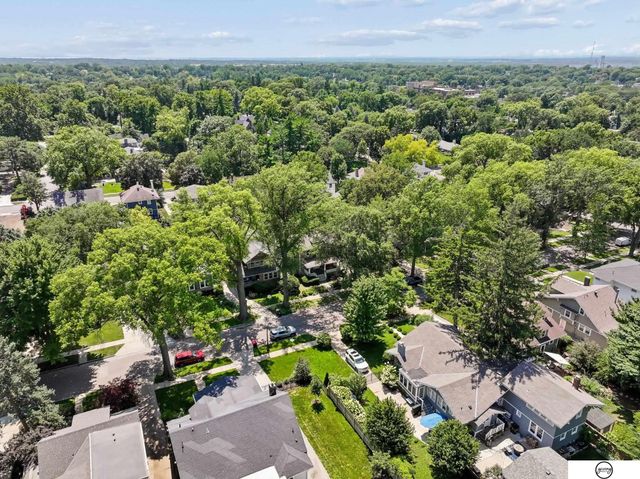 2445 Park Avenue, Lincoln, NE 68502