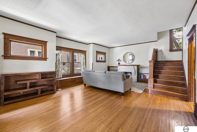 2445 Park Avenue, Lincoln, NE 68502