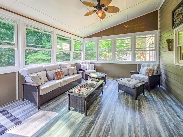 1343 Benbrooke Lane NW, Acworth, GA 30101