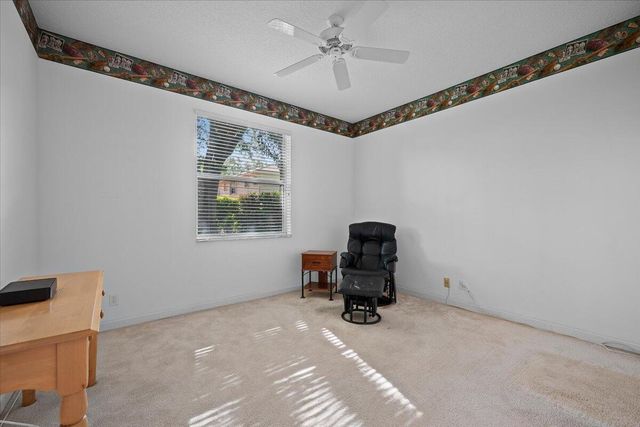 484 Otter Lane N, Jupiter, FL 33458