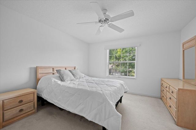 484 Otter Lane N, Jupiter, FL 33458