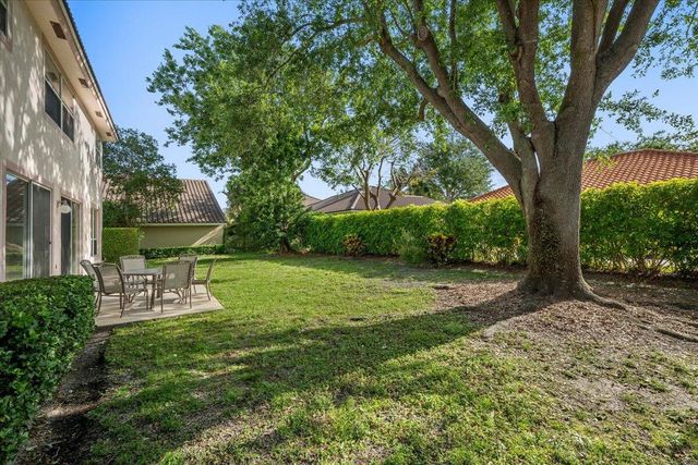 484 Otter Lane N, Jupiter, FL 33458