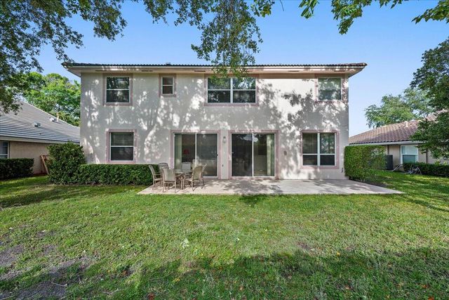 484 Otter Lane N, Jupiter, FL 33458