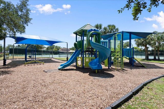 484 Otter Lane N, Jupiter, FL 33458