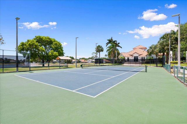 484 Otter Lane N, Jupiter, FL 33458