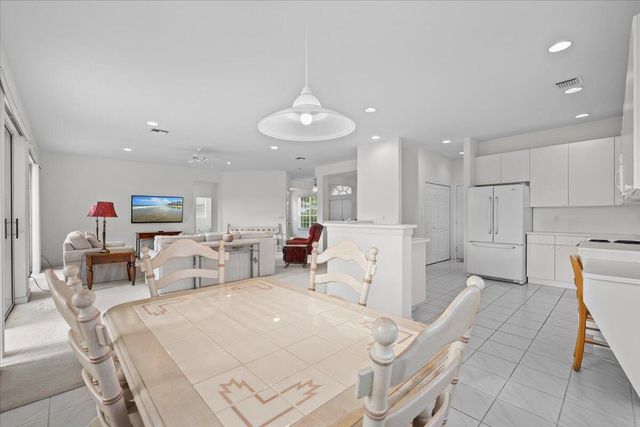 484 Otter Lane N, Jupiter, FL 33458