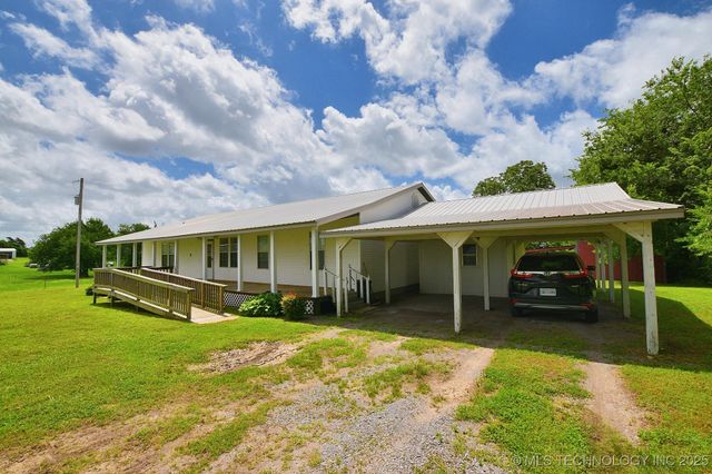 16759 W Burchett Road, Tahlequah, OK 74464