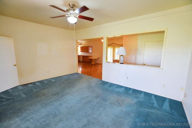 16759 W Burchett Road, Tahlequah, OK 74464