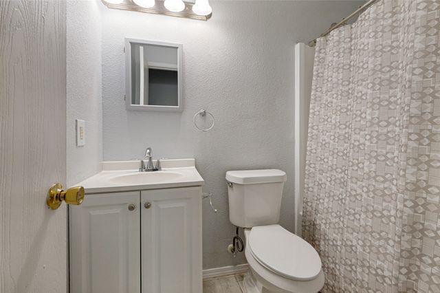 1008 White Dove Drive, Arlington, TX 76017