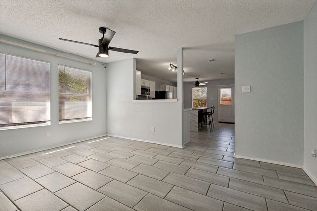 1008 White Dove Drive, Arlington, TX 76017