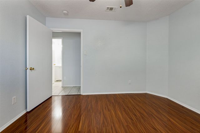 1008 White Dove Drive, Arlington, TX 76017