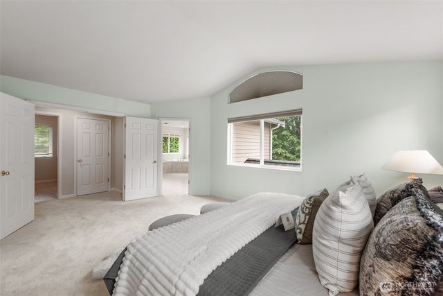 9118 NE 160th Pl, Bothell, WA 98028