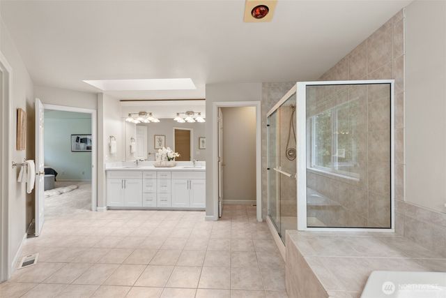 9118 NE 160th Pl, Bothell, WA 98028