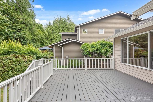 9118 NE 160th Pl, Bothell, WA 98028